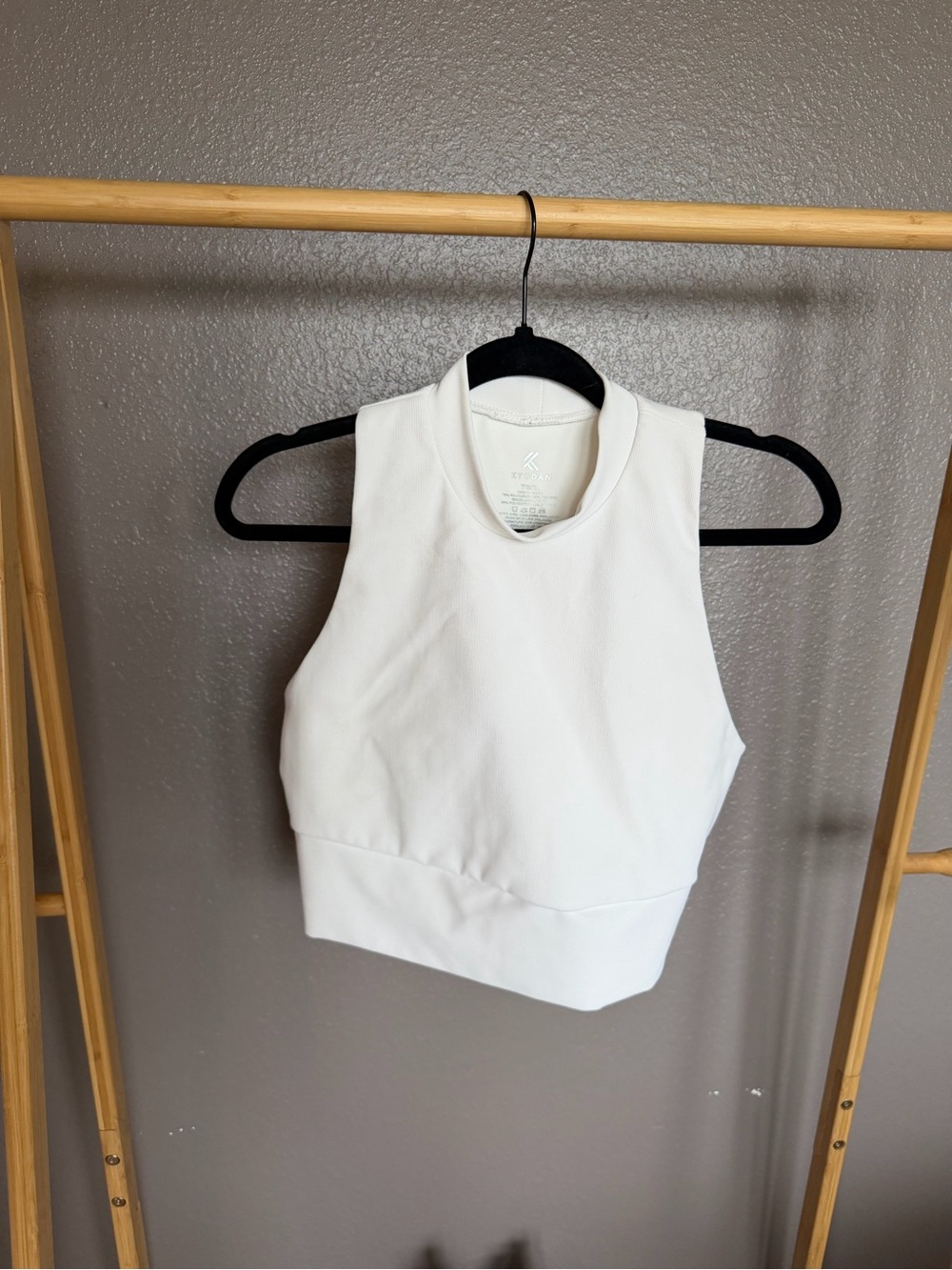 Kyodan White Cropped Mock Neck Tank